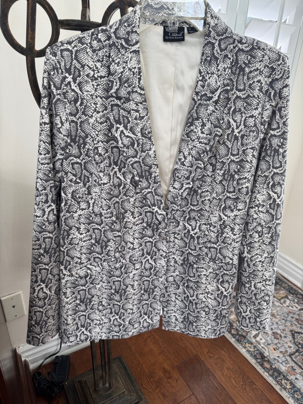 Women with Control Black & White Snake Print Blazer